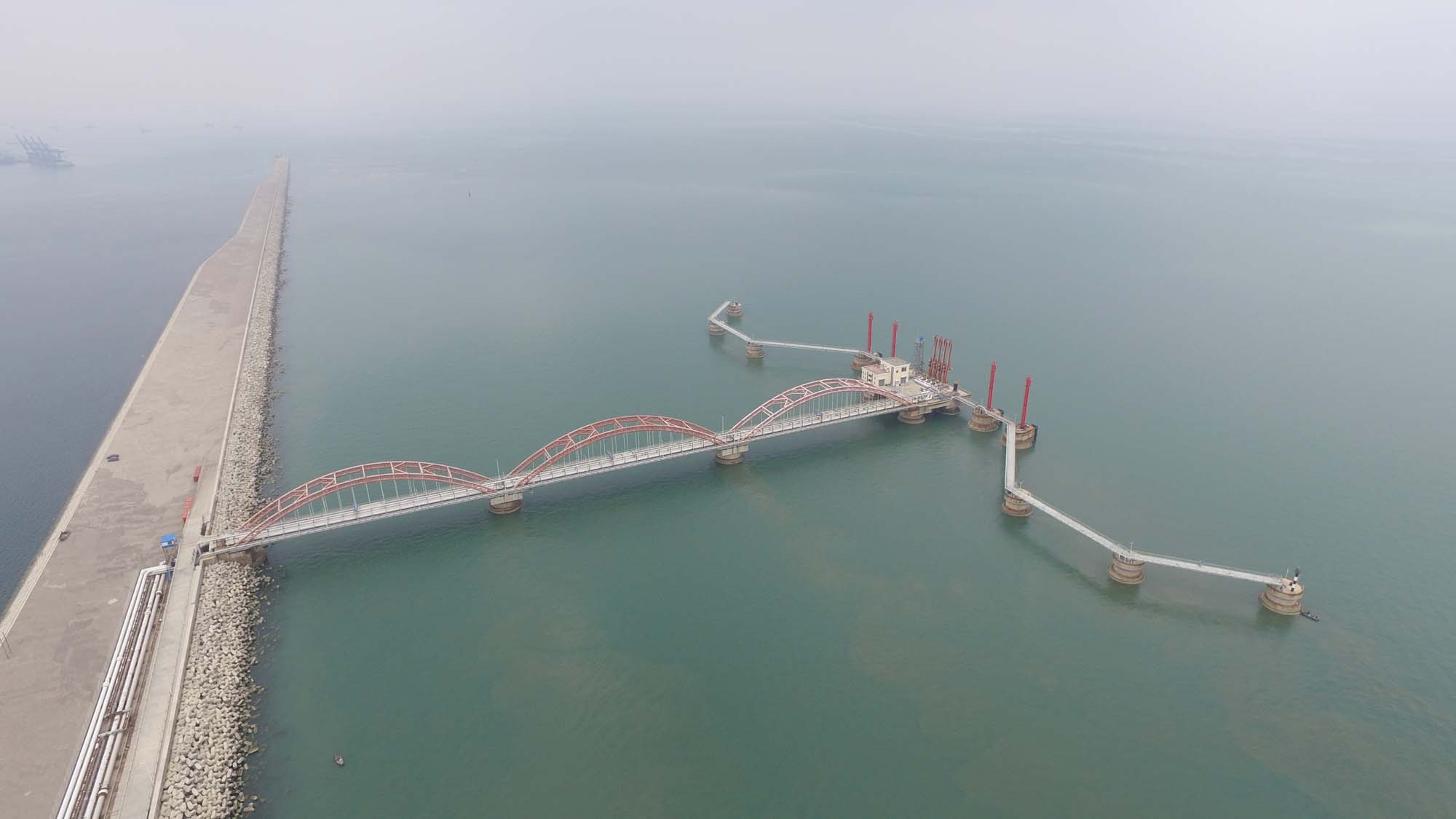 5大连长兴岛30万吨原油码头工程勘察.jpg